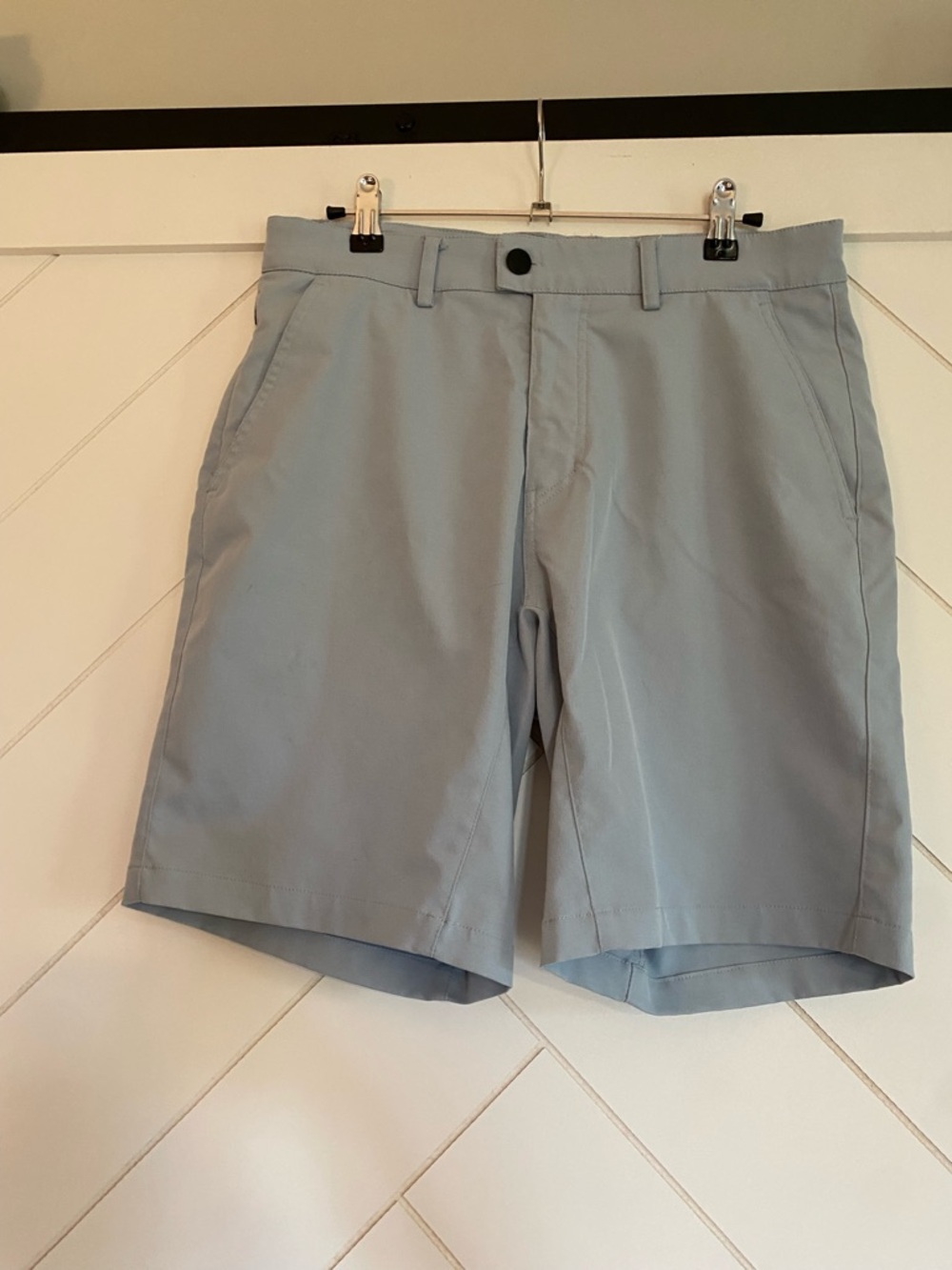 Men's Light Gray Golf Shorts